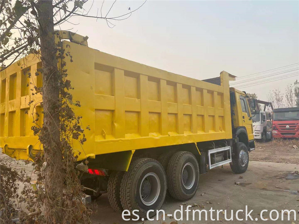 Refursbished Used Howo 6x4 10 Wheels Dump Truck3